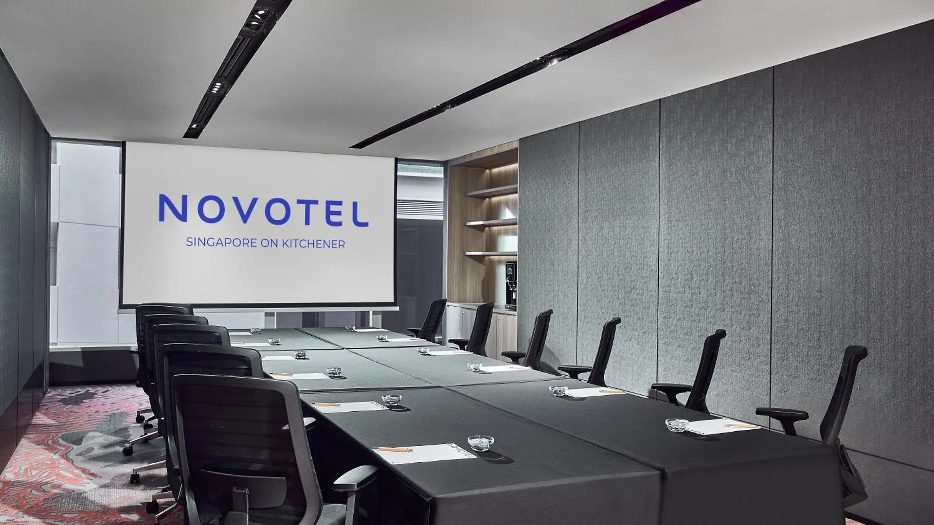 Novotel Singapore On Kitchener Hotell
