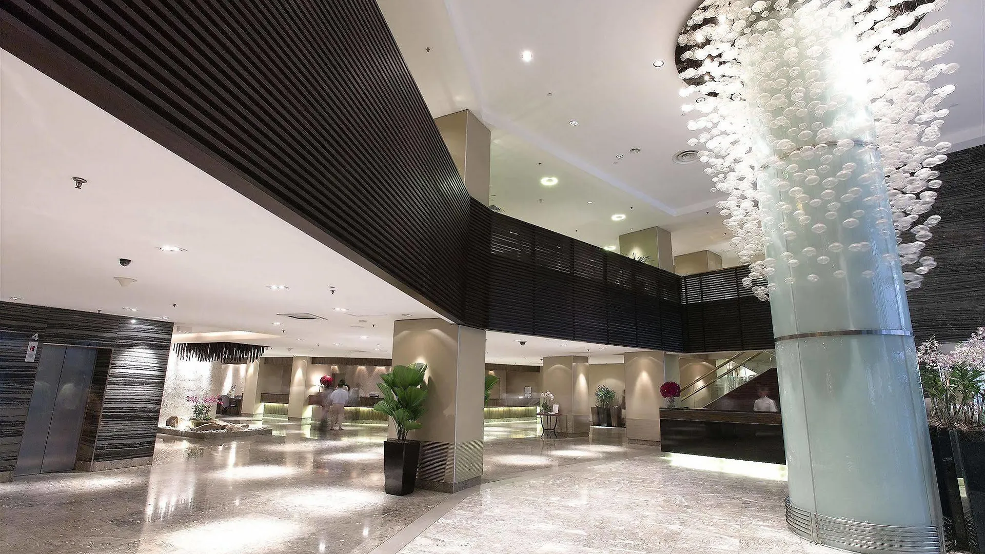 Novotel Singapore On Kitchener 4*,